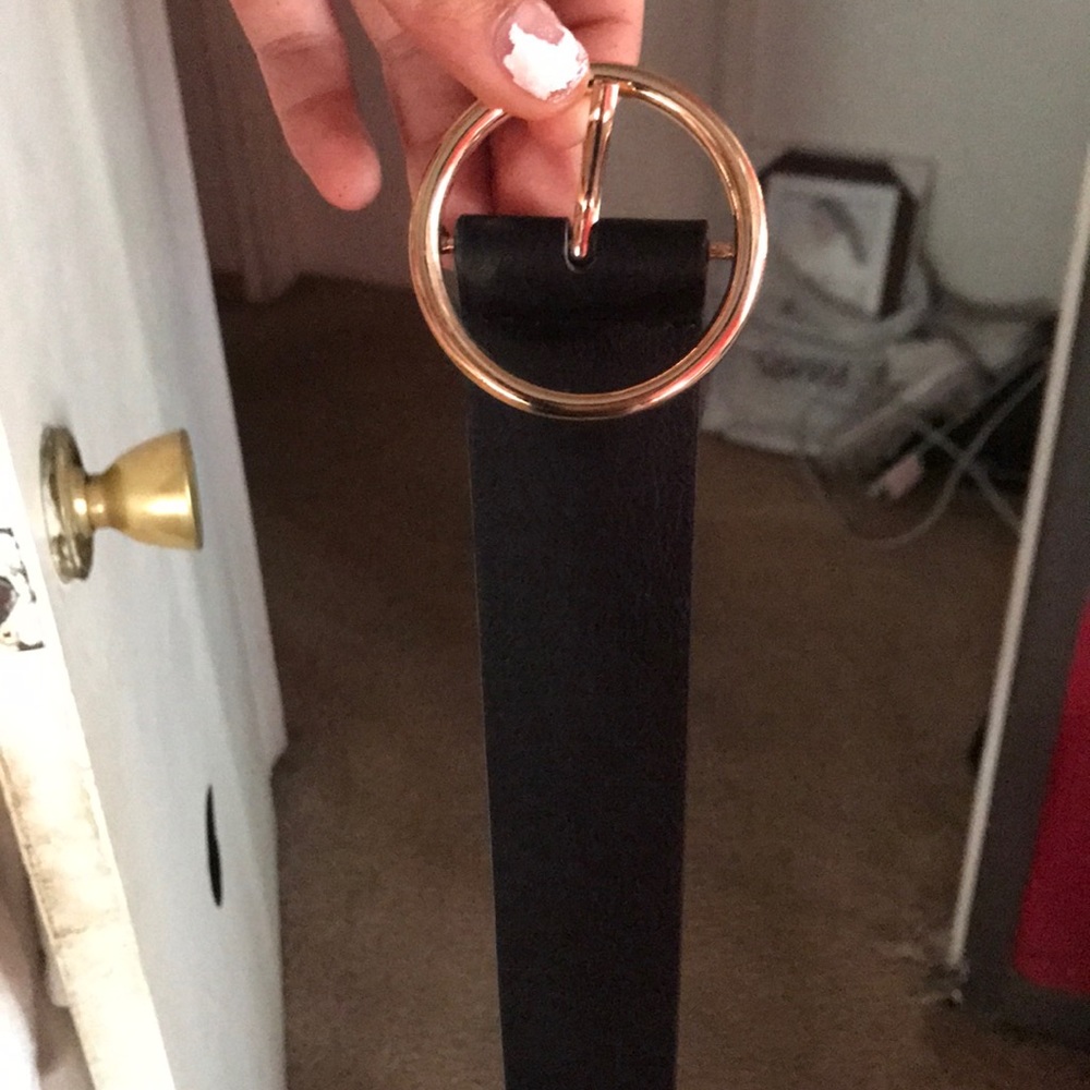 brandy melville gold belt